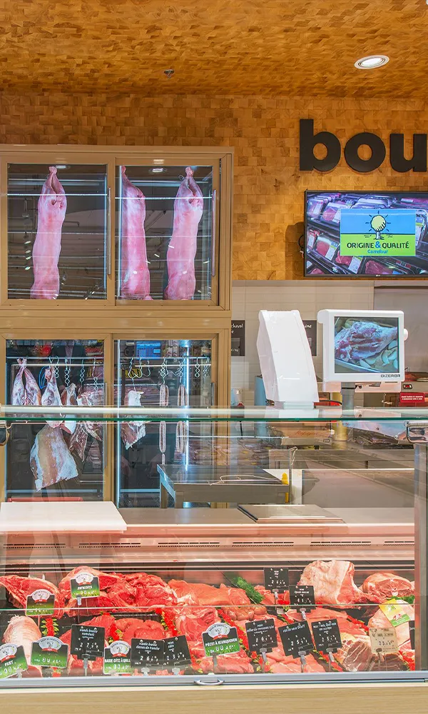 Progettiamo su misura. Produciamo in Italia. Lavoriamo come artigiani.